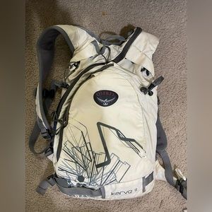 Osprey Karve 11 snow pack backpack white snowboard